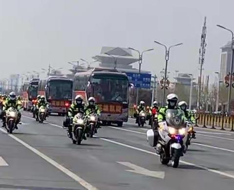 龙亭区辛庄小学四一中队“向最美白衣天使致敬”活动简讯