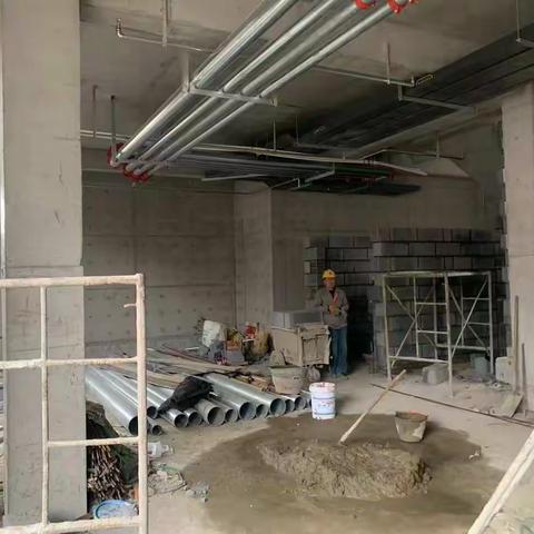 洁净市南 火车站中队在行动