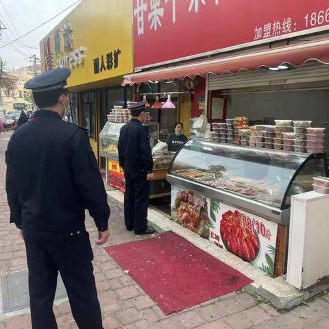 洁净市南 火车站中队在行动