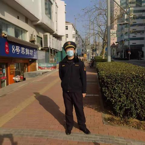 洁净市南 火车站中队在行动