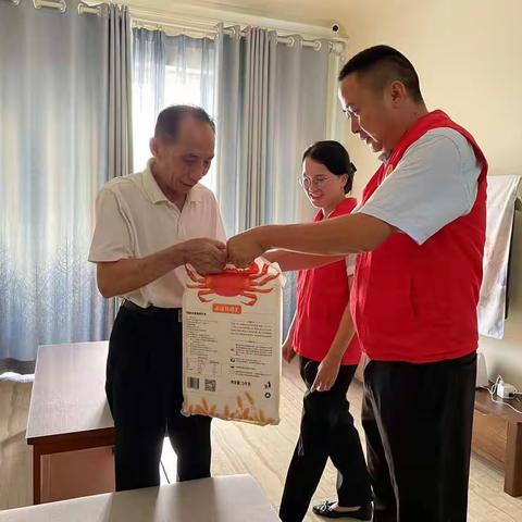 碧桂园明珠花园党建引领“关爱老人”社区活动