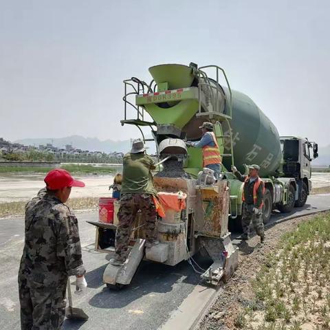 装卸站职工的五一“假条”这样写