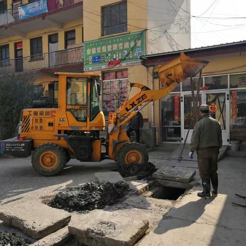 装卸站组织职工开展清於排污大整治行动。