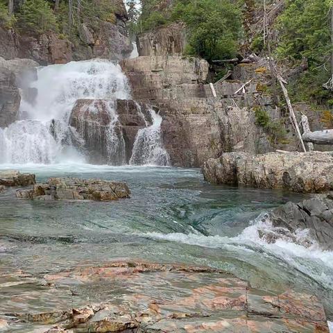 露营巴特湖： Strathcona Provincial Park Camping