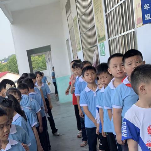 “开学典礼启征程，砥砺前行谱新篇”——跃龙完小2021年下学期开学典礼