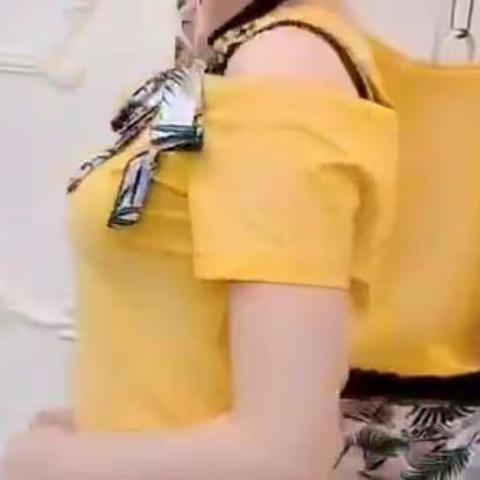 毕业季到了  可以穿漂亮衣服了  各种新衣裳等着你的到来四楼休闲六柜组欢迎您的到来
