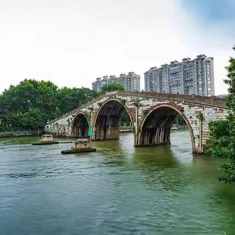 护水巡河常态化，守护青山绿水，水清岸绿！