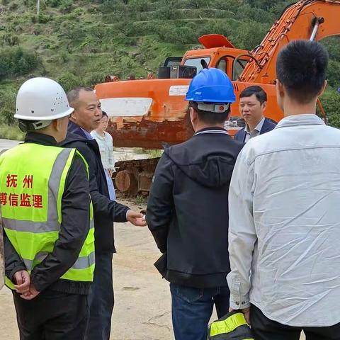 市公路中心建管科领导调研督导G322（原S318）南丰市山至杉树坳段公路改建工程进展情况