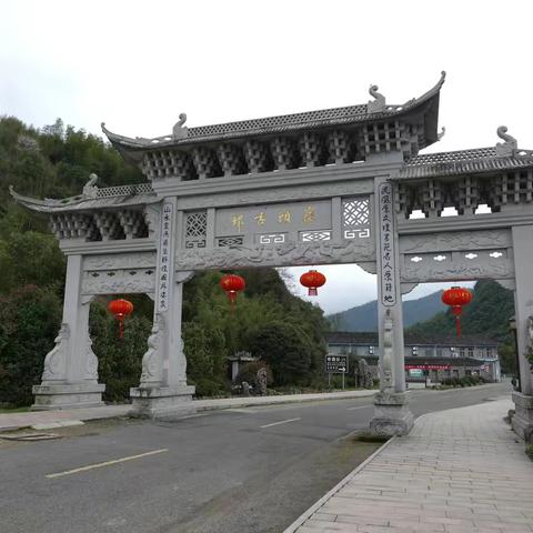 疫情初消，游奉化岩头村