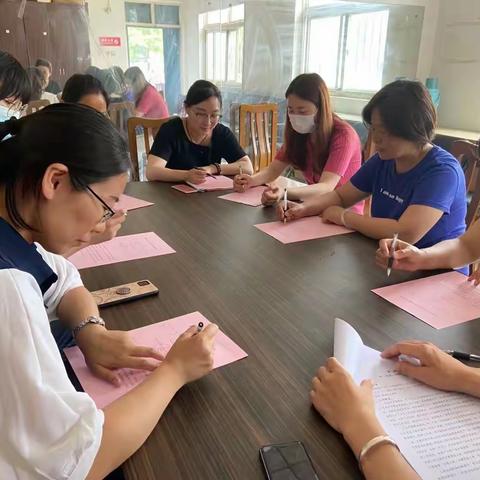 铁路玉函社区圆满召开妇联换届选举大会