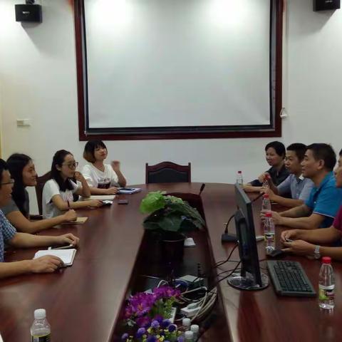 海师校领导来思源初中看望在校实习生