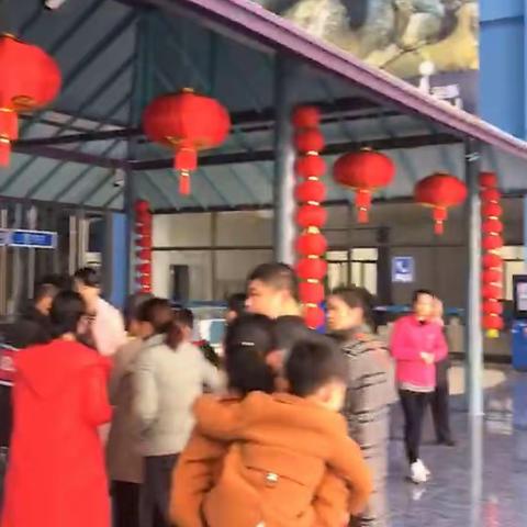 福州永泰欧乐堡海洋世界初一喜迎宾客！