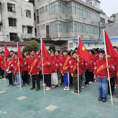 汉杰小学“童心向党，相伴成长”少先队新队员入队仪式