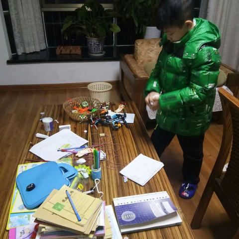 快乐的寒假――我是劳动小能手、新时代好队员“雷锋侠”在行动！95班宿熹来