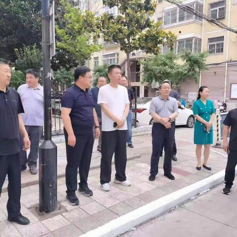 市爱卫办主任任献刚观摩经开区国家卫生城市创建工作