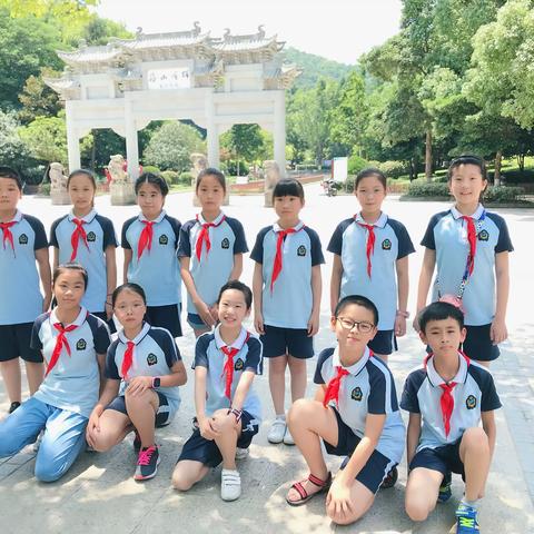 “寻红色印记，扬爱国情怀”——舟山小学四（5）班假日阳光小分队开启红色印记之旅