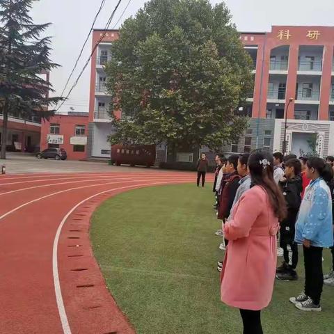 交口中学举行消防演练