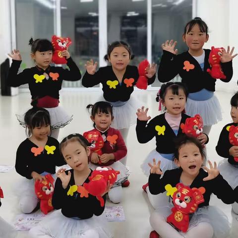 圆梦舞蹈培训学校【东港校区】蒙级一班