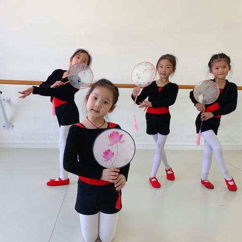 圆梦舞蹈培训学校【东港校区】三级班