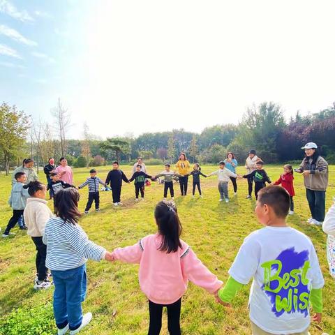 濮阳市绿城小学一(2)学室向阳读书社团第（1）期——金秋十月，约会濮上园