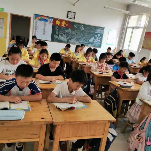 立行为本 为学方成——临朐中学附属小学五年级行为习惯养成进行时