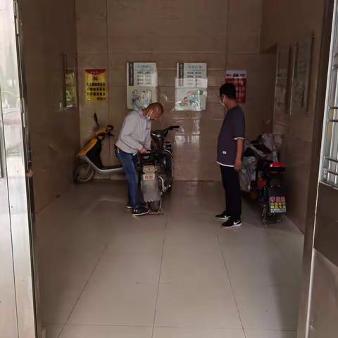 董家店社区新时代文明实践站开展周末清洁家园活动