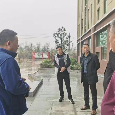 增绿、爱绿、护绿、共建绿色家园