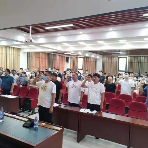 金庄社区组织开展八月份主题党日活动