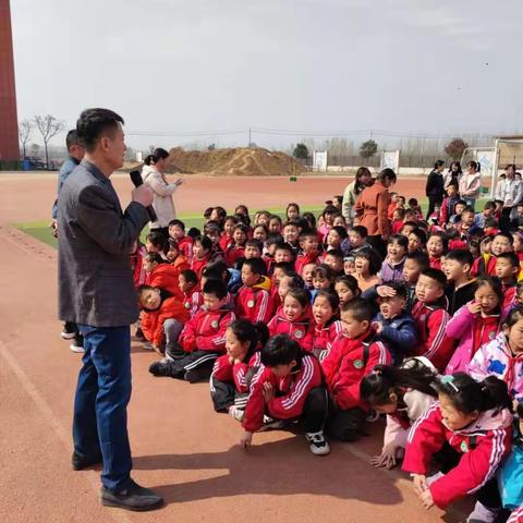 珍爱生命，防患未然--江河国际实验学校开展防震减灾逃生演练活动