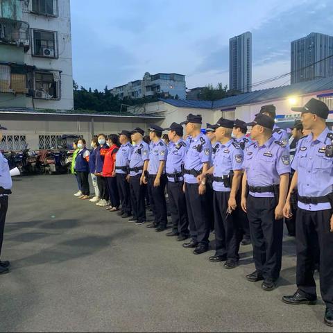 重拳出击，铁腕肃毒—五块石街道在行动
