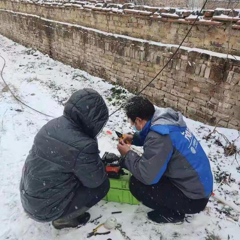 齐铸防疫铜墙铁壁 共建幸福平安鹰城