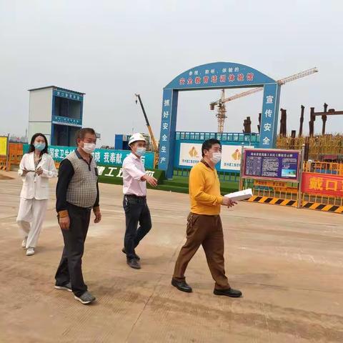 市财贸工会走访调研五源河文体中心（二期）体育馆项目工地