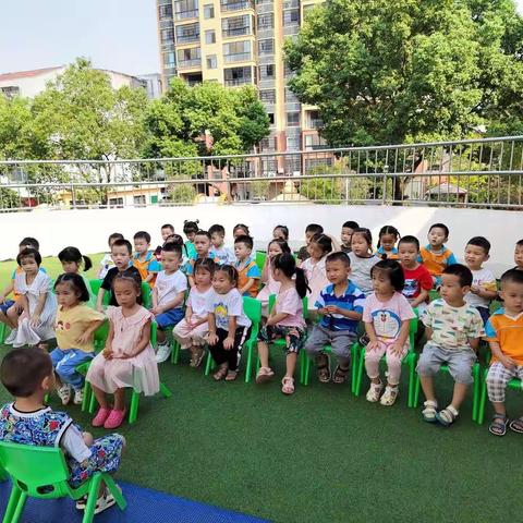 大风车幼儿园 中六班 第四周  幼儿园时光记录卡