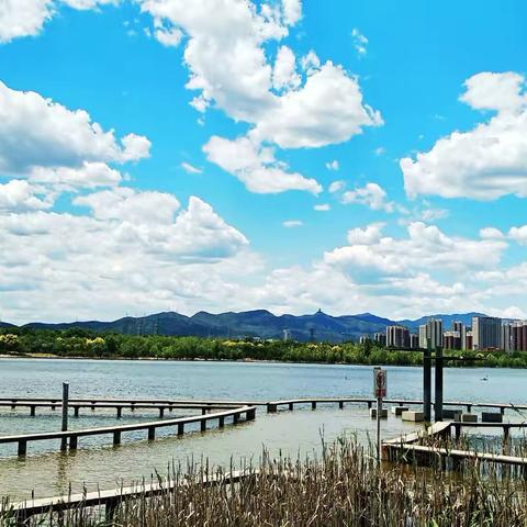 北京的蓝天白云夏日里去石景山赏景！