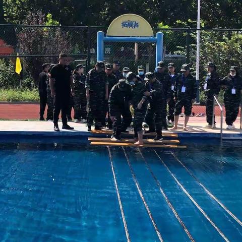 凝心聚力，团结协作—教师素质拓展训练（一）