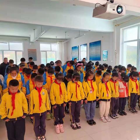 缅怀革命先烈弘扬民族英雄精神———索伦牧场小学9.30烈士纪念日活动