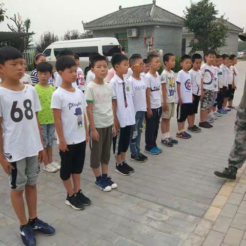 吃得苦中苦，方为人上人，我们都是小英雄