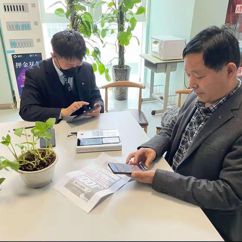【五岔路口支行】“我为群众办实事”金融服务进企业，上门开卡暖人心