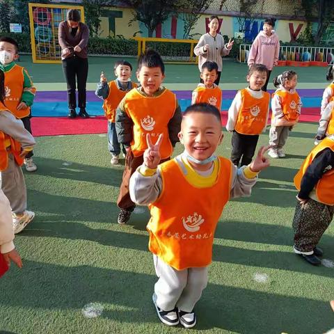 春蕾幼儿园大一班（第六周）宝贝们的快乐时光