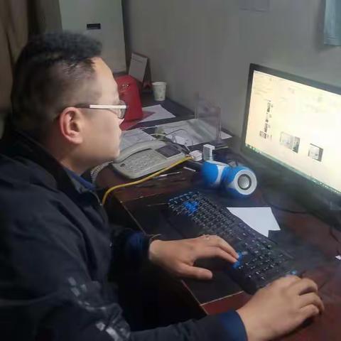 残联加班加点整理改厕台账