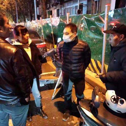 长延堡街道值班人员认真落实夜查制度