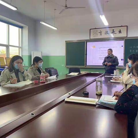 聚焦语文教学新课标  启迪巴蜀教育新思路