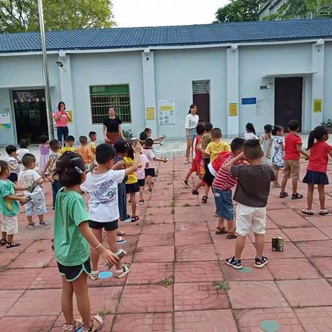 百香果幼儿园朵朵班“快乐每一周”