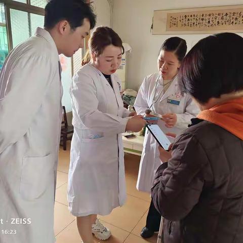 医患之情似亲人，延伸服务暖人心。