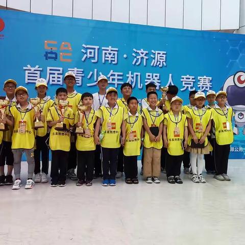 好消息！好消息！宣化学校创客社团比赛夺冠！