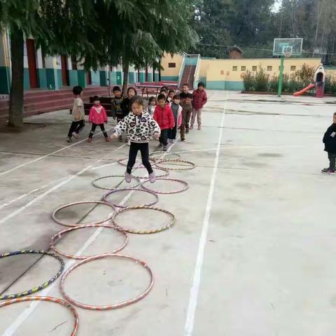 纸房镇马岭小学附属幼儿园开学了