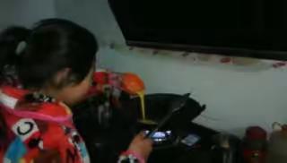 实验二小四二班开展“日行一善，月习一德”道德养成教育系列活动，四二班同学积极行动！