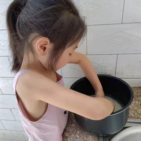 快乐“五会娃”暑期实践我最棒 —— 二（4）班