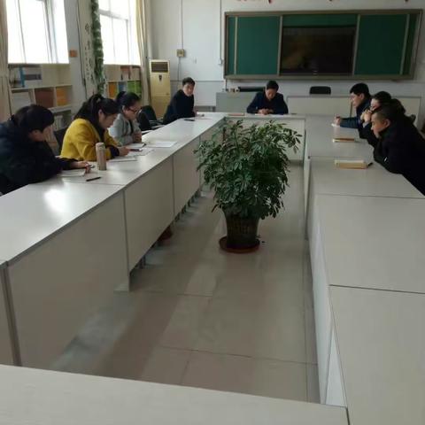 亮甲店中学召开八年级抽考质量分析会