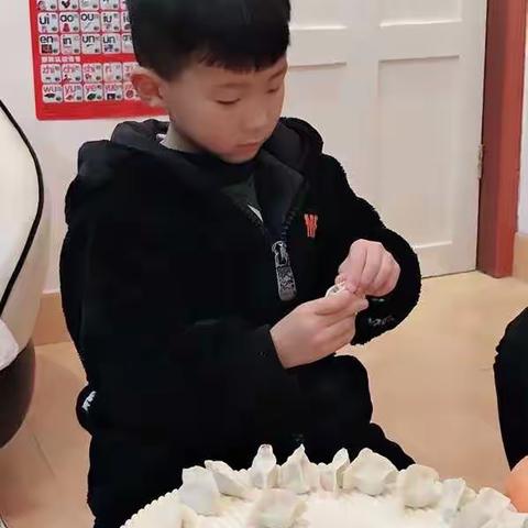 浓情冬至一六班冬至包饺子